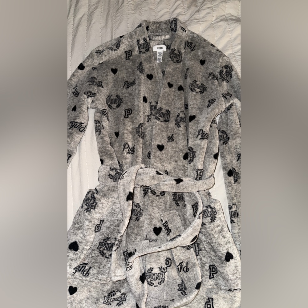 PINK Victoria's Secret Gray and Black Logo Robe
